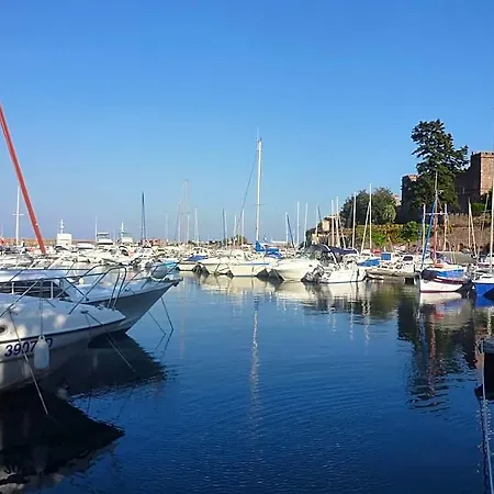 Apartament Luxurious Two Bedroom Garden With Stunning Cannes Marina Views Mandelieu