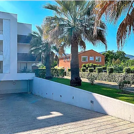 Luxurious Two Bedroom Garden With Stunning Cannes Marina Views Apartament