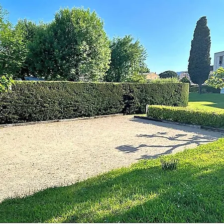 Luxurious Two Bedroom Garden With Stunning Cannes Marina Views Apartament